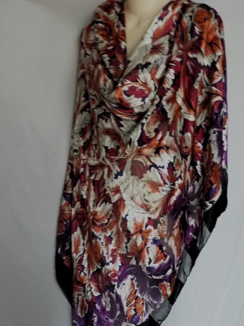 BONWIT TELLER X-LARGE SILK SHAWL SCARF 54x54"